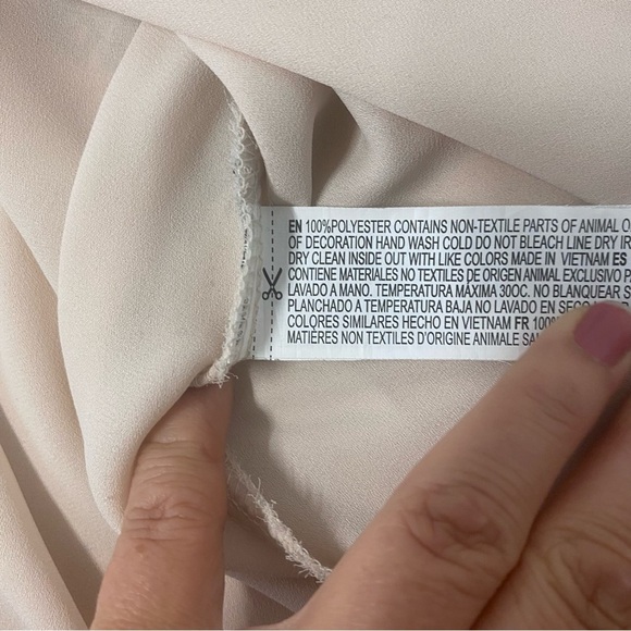 Tank Top Ivory with Black Lace Flowy Top Size Small Forever 21 - Picture 5 of 9